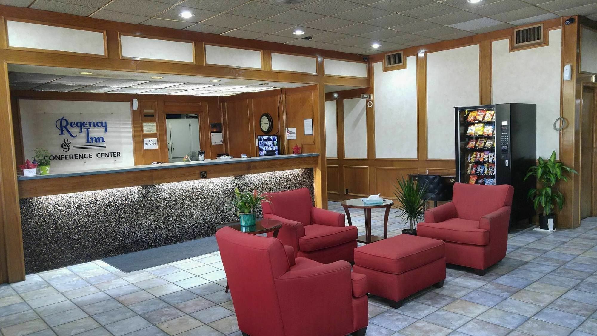 Regency Inn And Conference Center Clinton Exteriér fotografie
